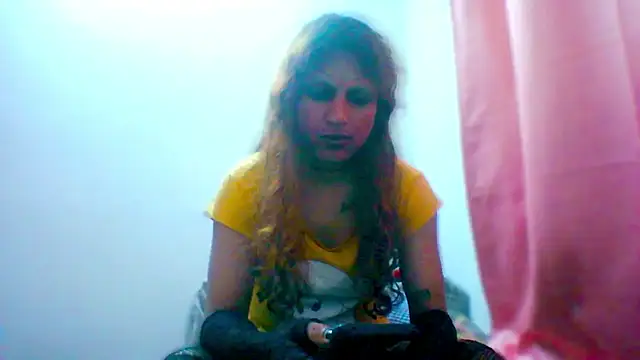 MmmMoniikaBabie webcam