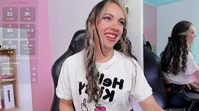 AshleyBenoitt webcam