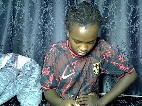 Lynne_pretty4 webcam