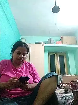 Amisha672 live cam on StripChat