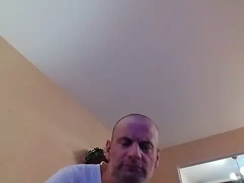 Chnrt live cam on StripChat