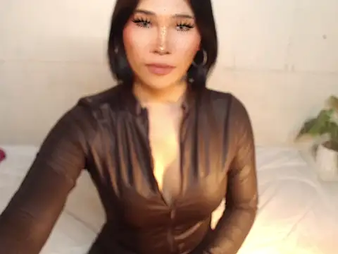 Ur_exotic_Rarebeautyxx live cam on StripChat
