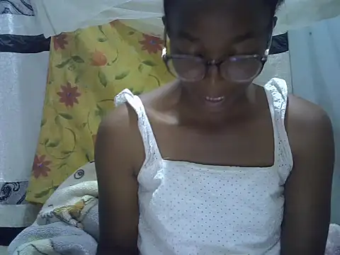 ElianeHot webcam