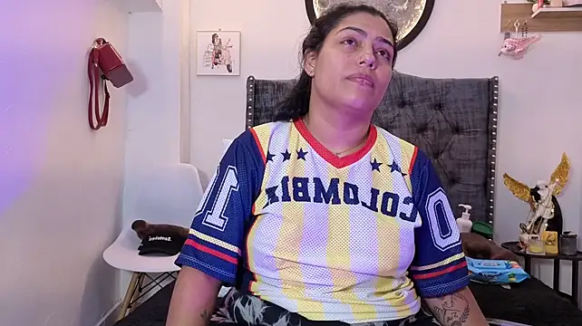 kyana_cream webcam