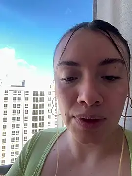 valery_mora webcam