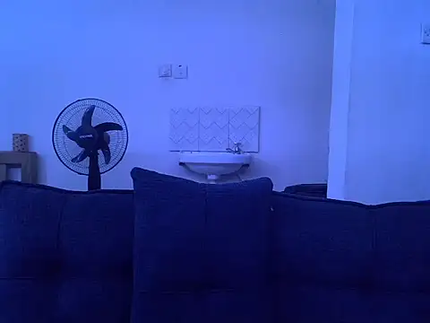 Thee_Biggest webcam