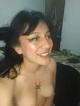 Hikary_wolf1 webcam
