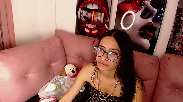 Miahotcs1 webcam