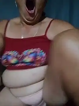 NyloveSquirt webcam