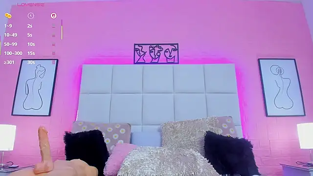charlotte_kisss webcam
