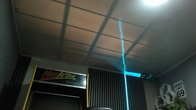 Bastian_MCcormick live sex cam