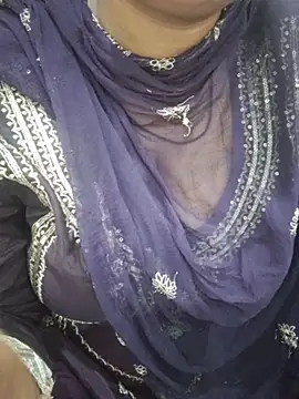 Mahiraa-Khan webcam