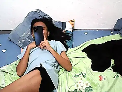 xxhottinybabe webcam