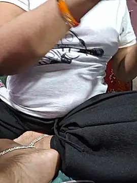 SONIYABHABHI90 webcam