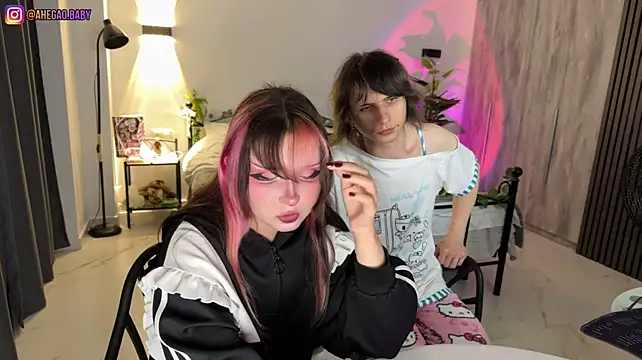 h3ntai_baby (Ask my age) - play naked