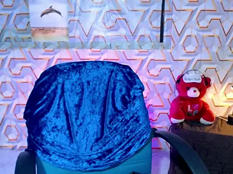 MANIACasianX webcam