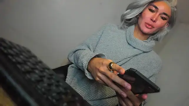 MistressNextDoor_ webcam