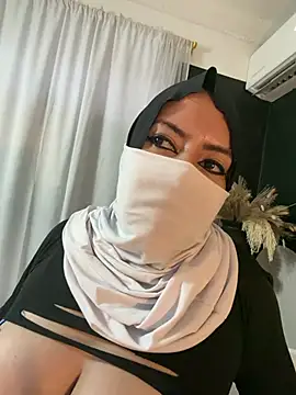 qamar_khalifa (F young) - TO TOUCH MYSELF UNDER MY TIGHTS