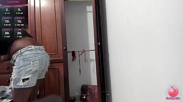 SofiiKinky webcam
