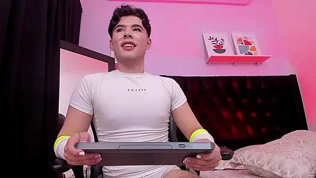 Liam_starling16 webcam