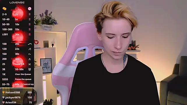 Rein_ramm blonde cam girl
