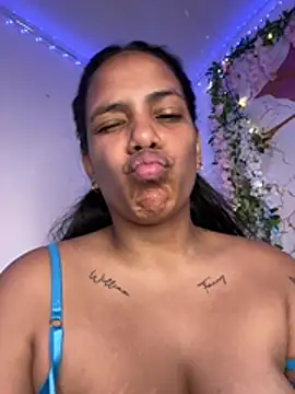 ArielleMillerr- webcam