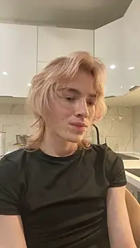 ixistudiomember (M twink) - male me happy;^)