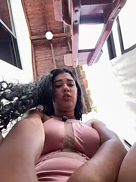 Modelo: EmmaRoux_