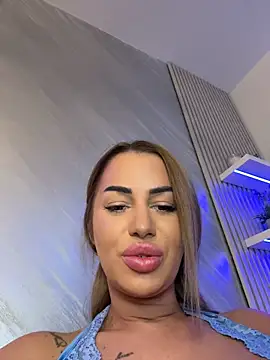 KirstieVegas webcam