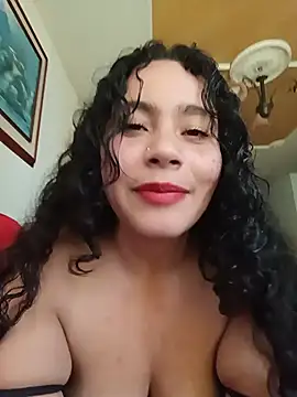 Yaya_paid live cam on StripChat