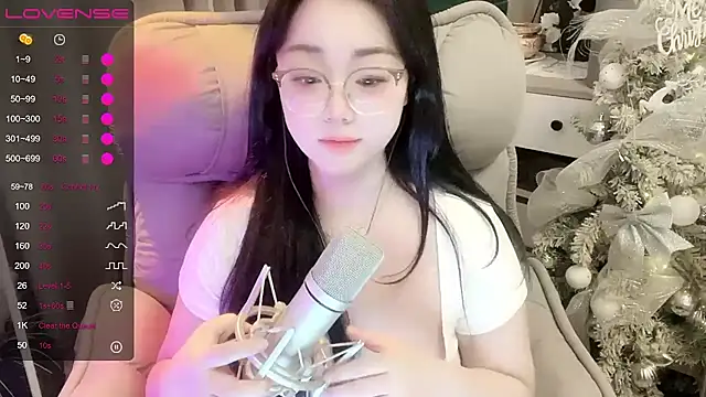 Monica-666888- webcam
