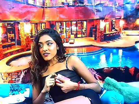 IndianPretty14u2Luv webcam