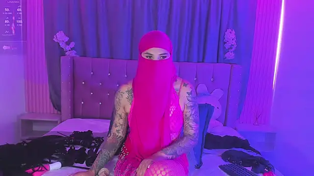 Nayla-Mouna webcam