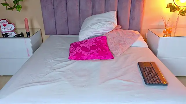 AliceeJoness_ webcam