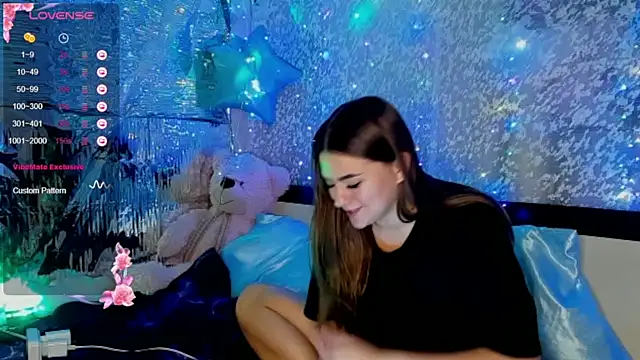 Josephine_Kiss webcam