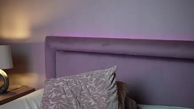 JoelleApril live cam on StripChat