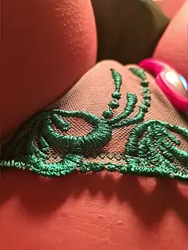 SexyErola27 live cam on StripChat
