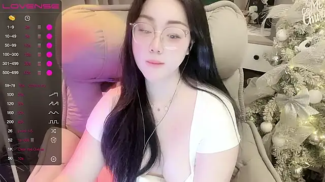 Monica-666888- webcam