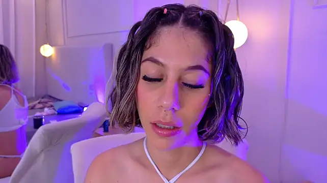 ZoeyPetit webcam