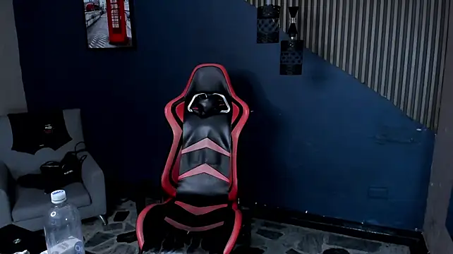 Axxel_Muscle webcam