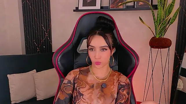 EmmyEvans1 live webcam
