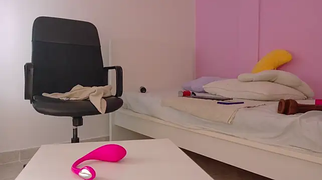 SeleneGibson__ webcam