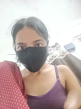 Riya_cum33 live cam on StripChat