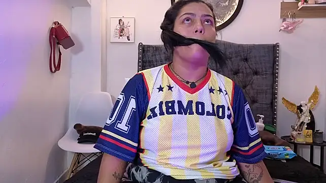 kyana_cream webcam