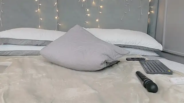 AlmaRose_ webcam
