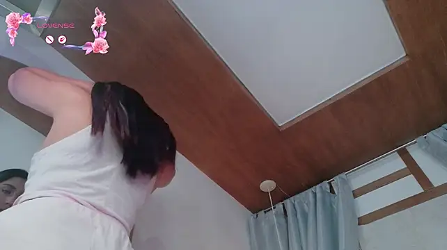 RenataLeclair webcam