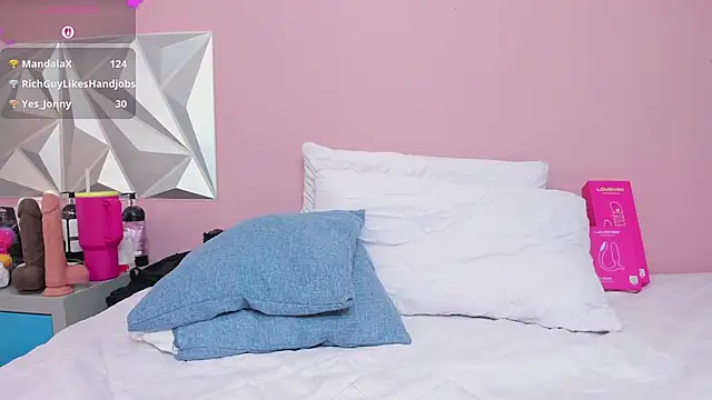 mia_gold