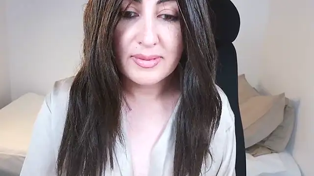 naughty_sarahh webcam