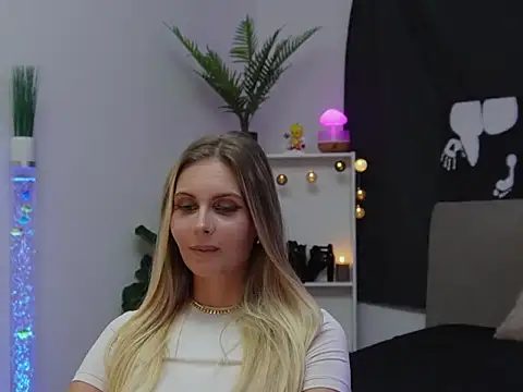 BonnieBluX webcam