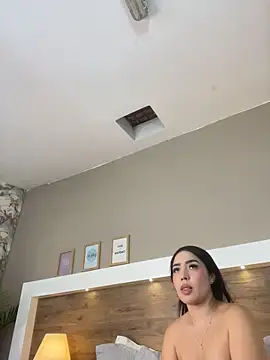 MiaFarkash webcam